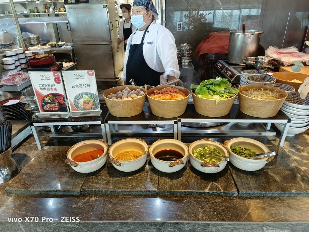 【板橋吃到飽】Mega50餐飲及宴會50樓Cafe買一送一午餐 - 第18張圖 【板橋吃到飽】Mega50餐飲及宴會50樓Cafe買一送一午餐