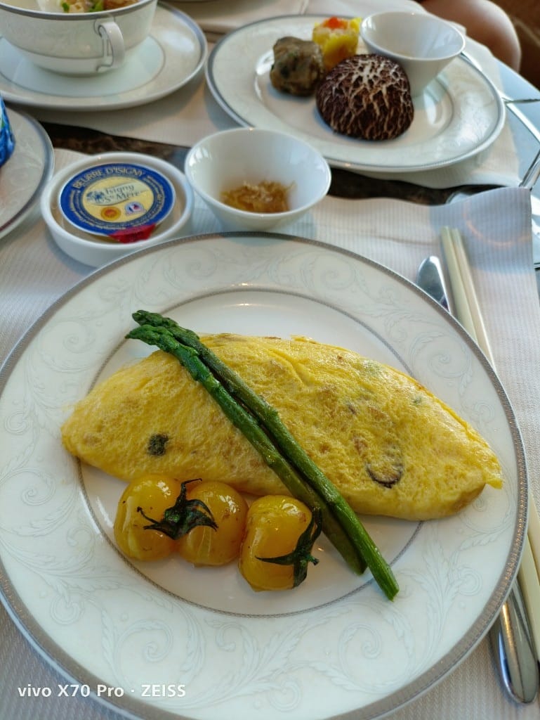 【香港吃到飽】香港麗思卡爾頓酒店行政酒廊早餐，香檳自由從早開始！20230416