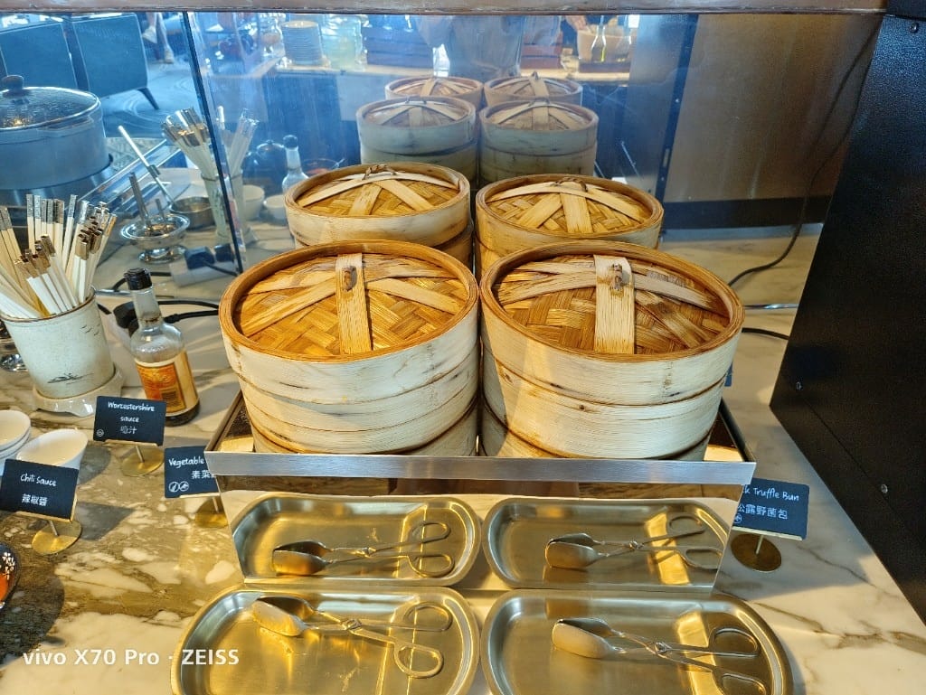 【香港吃到飽】香港麗思卡爾頓酒店行政酒廊午餐，香檳自由！20230416