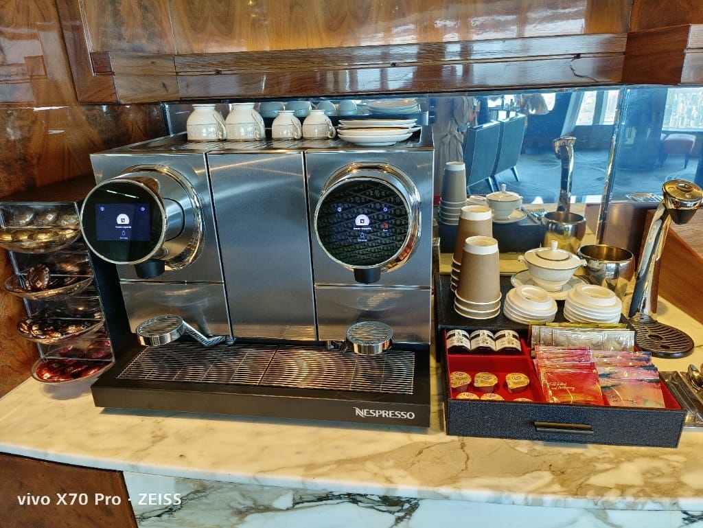 【香港吃到飽】香港麗思卡爾頓酒店行政酒廊下午茶，香檳自由！20230416