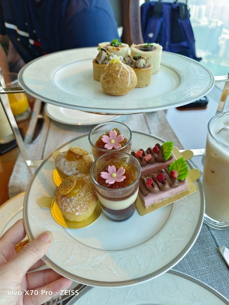 【香港吃到飽】香港麗思卡爾頓酒店行政酒廊下午茶，香檳自由！20230416