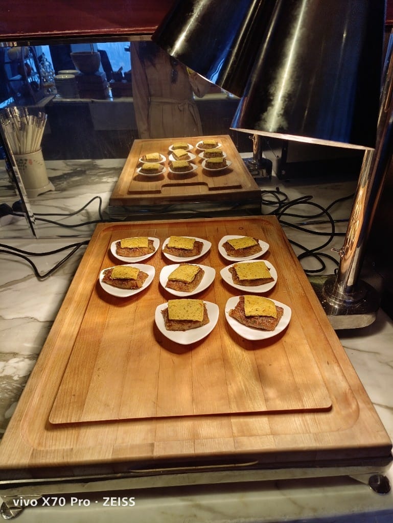 【香港吃到飽】香港麗思卡爾頓酒店行政酒廊晚餐，香檳自由！20230416