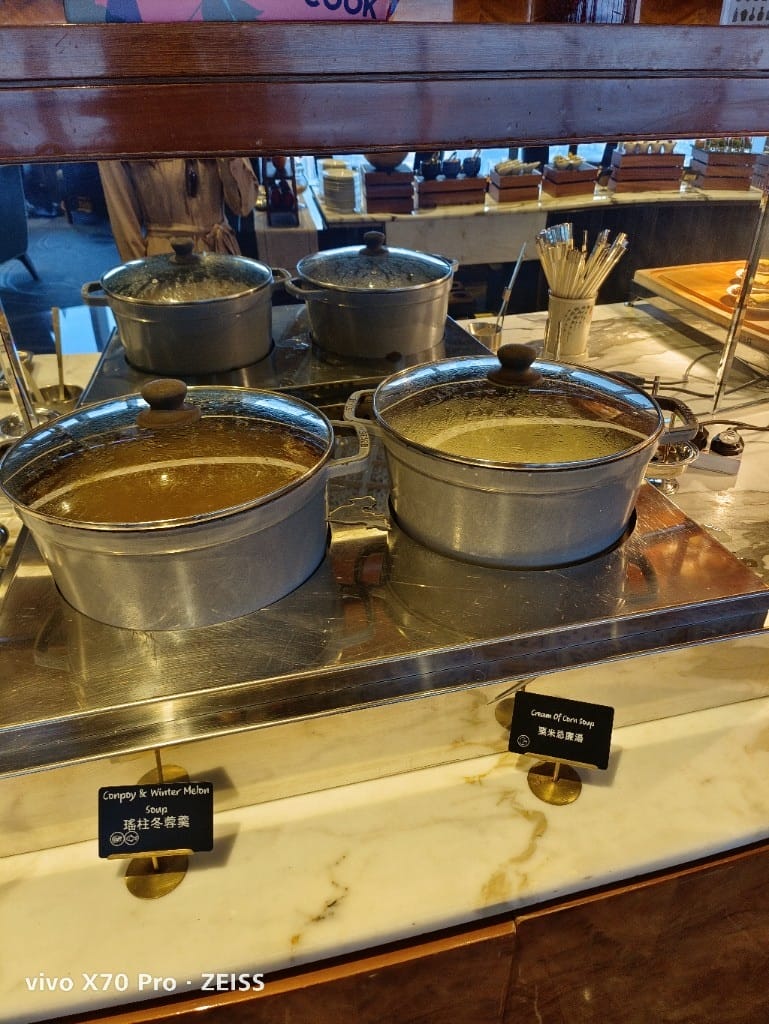 【香港吃到飽】香港麗思卡爾頓酒店行政酒廊晚餐，香檳自由！20230416