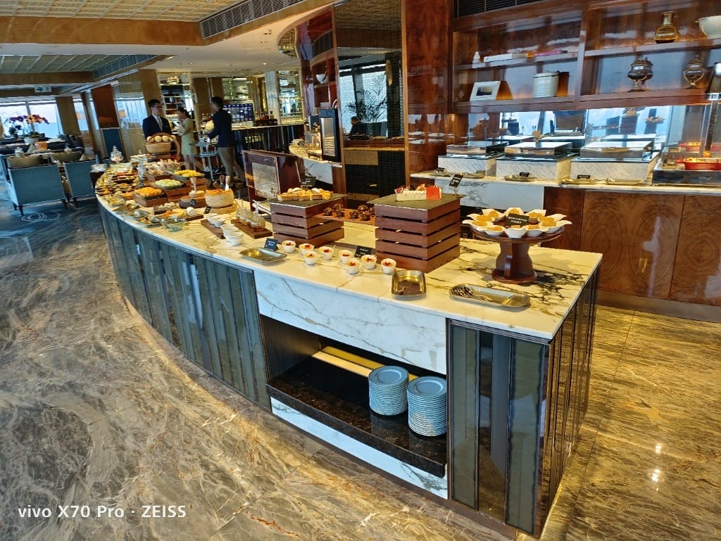 【香港吃到飽】香港麗思卡爾頓酒店行政酒廊晚餐，香檳自由！20230416