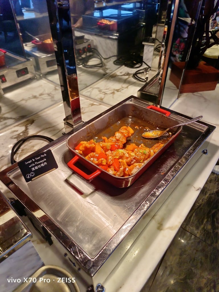 【香港吃到飽】香港麗思卡爾頓酒店行政酒廊晚餐，香檳自由！20230416