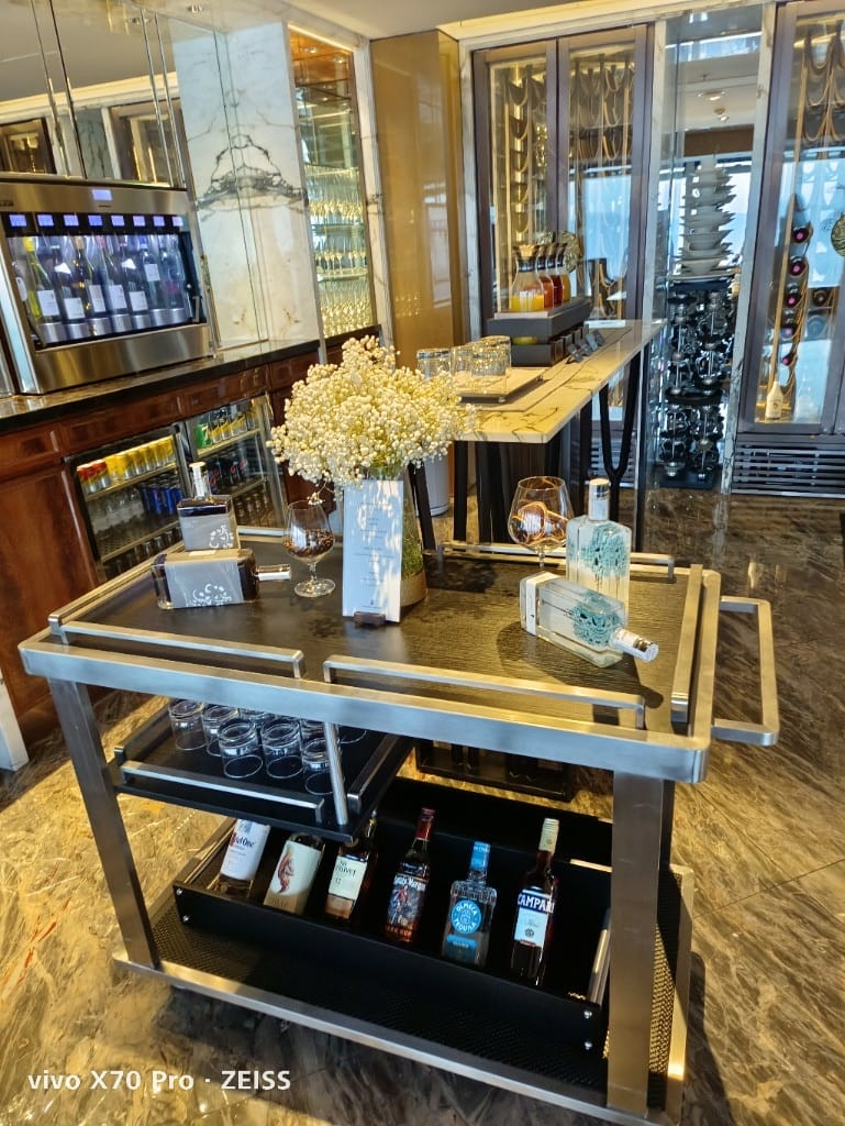 【香港吃到飽】香港麗思卡爾頓酒店行政酒廊晚餐，香檳自由！20230416