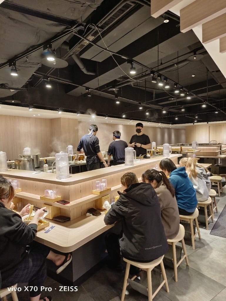 【新莊美食】 熊越岳，人氣不減的必排東京醬油拉麵！