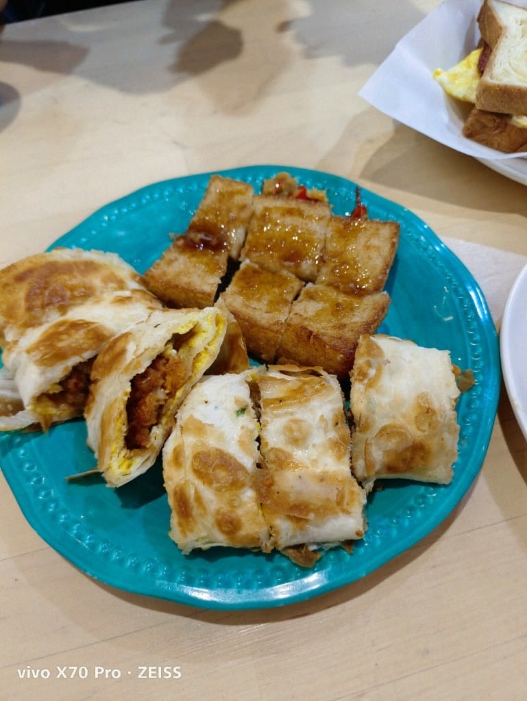 【新莊美食】初點早餐，好好吃的酥皮蛋餅和蘿蔔糕❤️