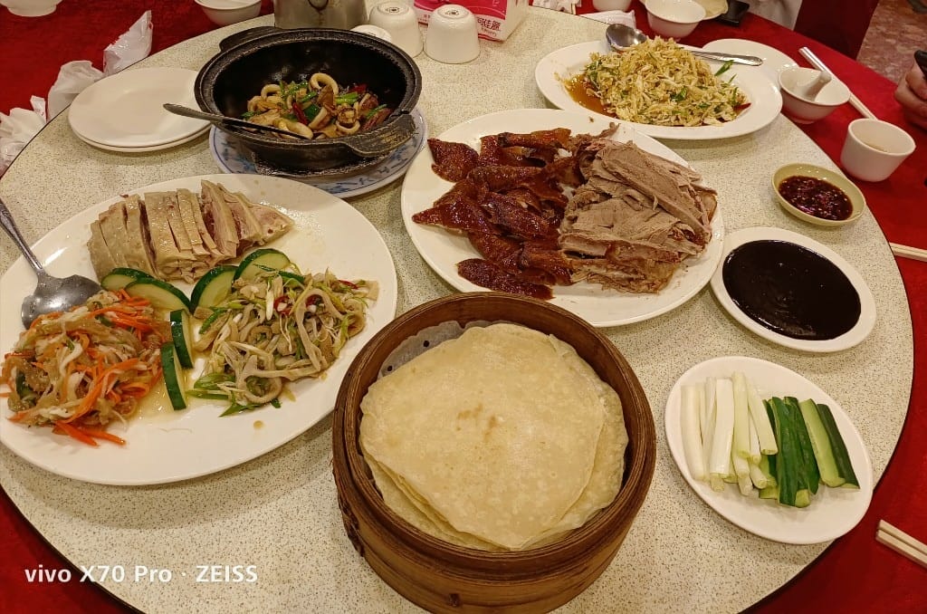 【台北美食】聚園餐廳，平價又好吃的烤鴨北平菜！