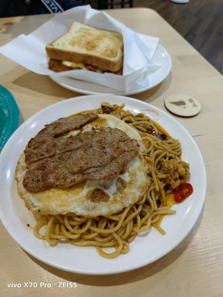 【新莊美食】初點早餐，好好吃的酥皮蛋餅和蘿蔔糕❤️