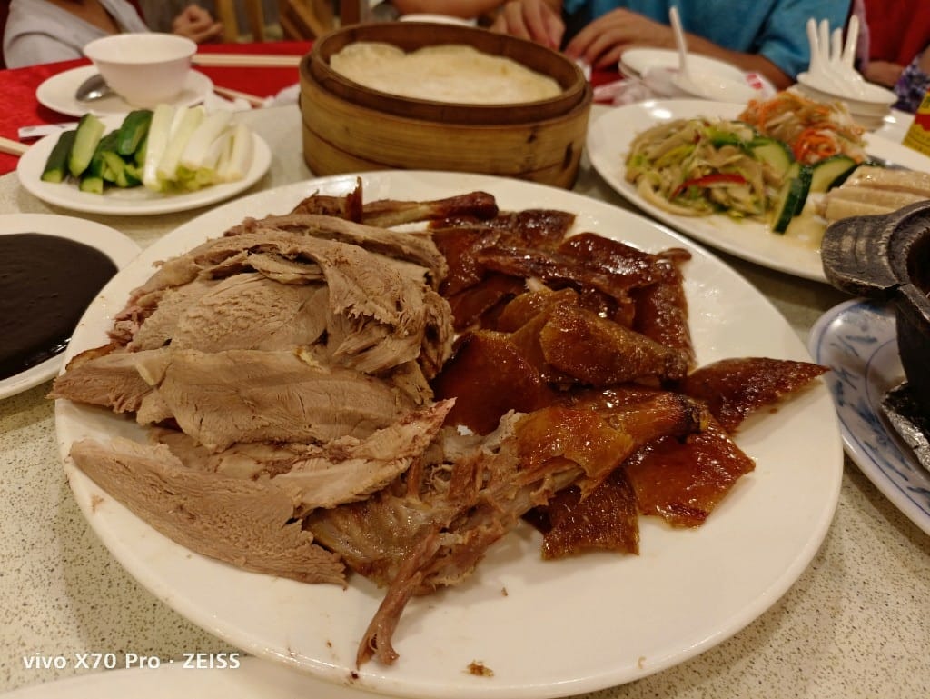 【台北美食】聚園餐廳，平價又好吃的烤鴨北平菜！