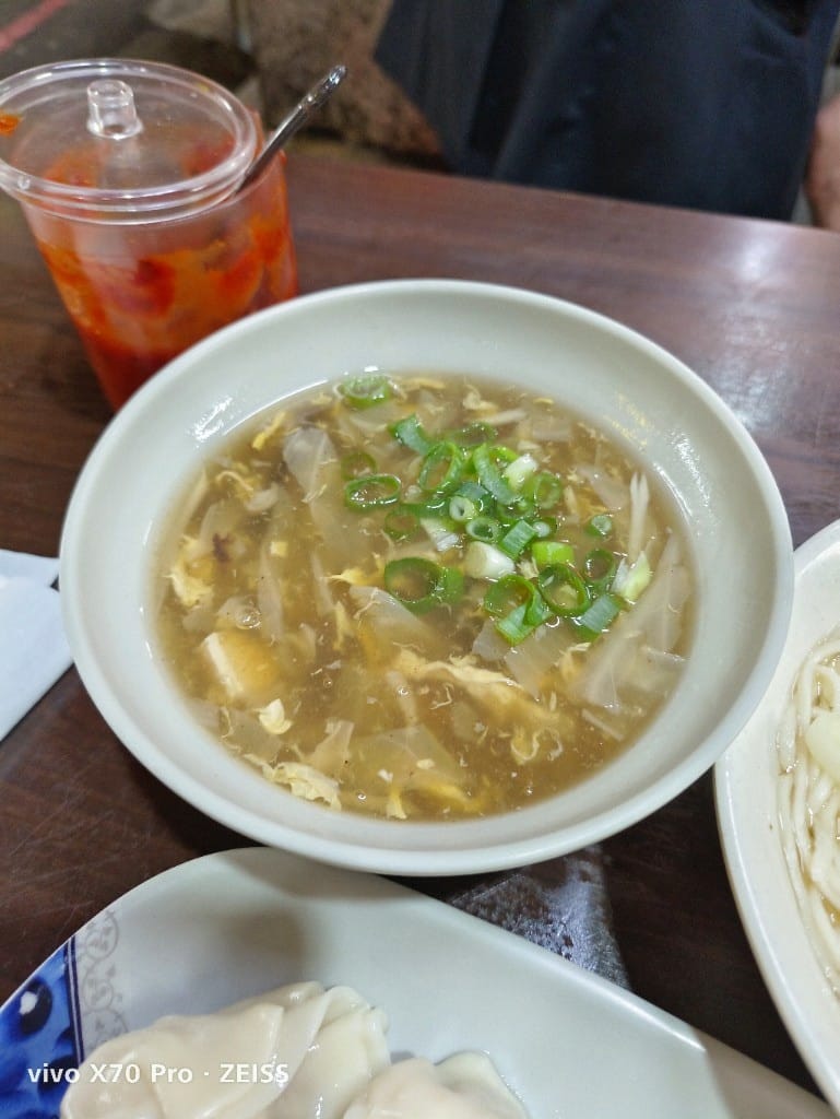 【新莊美食】旺旺餃子館，生意強強滾的平價餃子館