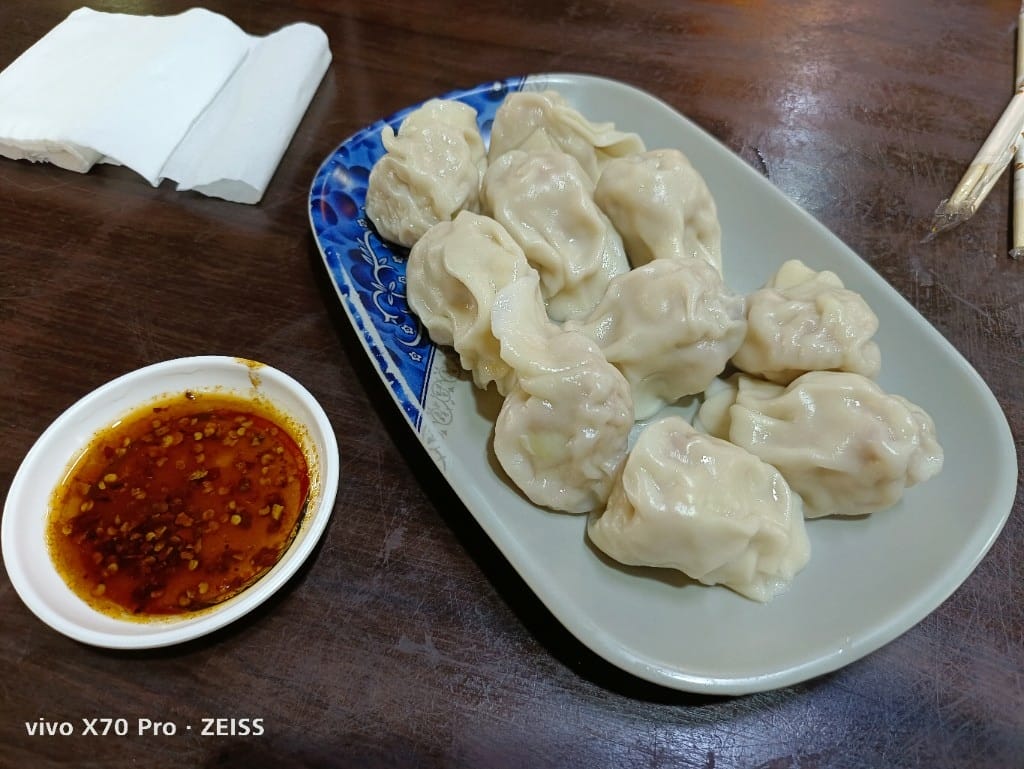 【新莊美食】旺旺餃子館，生意強強滾的平價餃子館