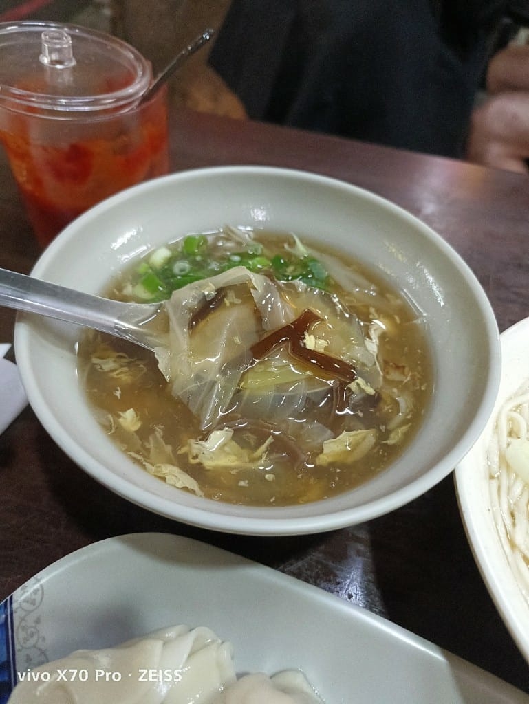 【新莊美食】旺旺餃子館，生意強強滾的平價餃子館