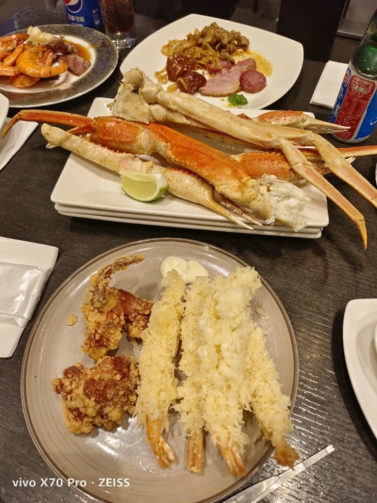 【台北吃到飽】艾美寒舍探索廚房18訪，鱈蟹腳吃到飽❤️