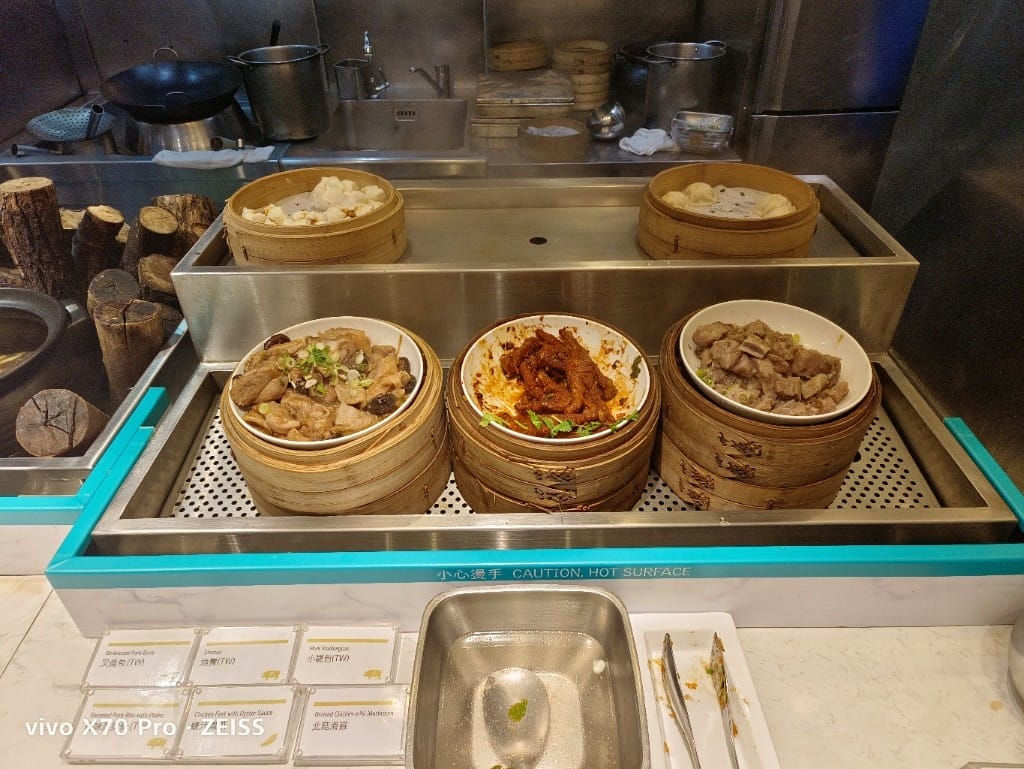 【台北吃到飽】艾美寒舍探索廚房18訪，鱈蟹腳吃到飽❤️