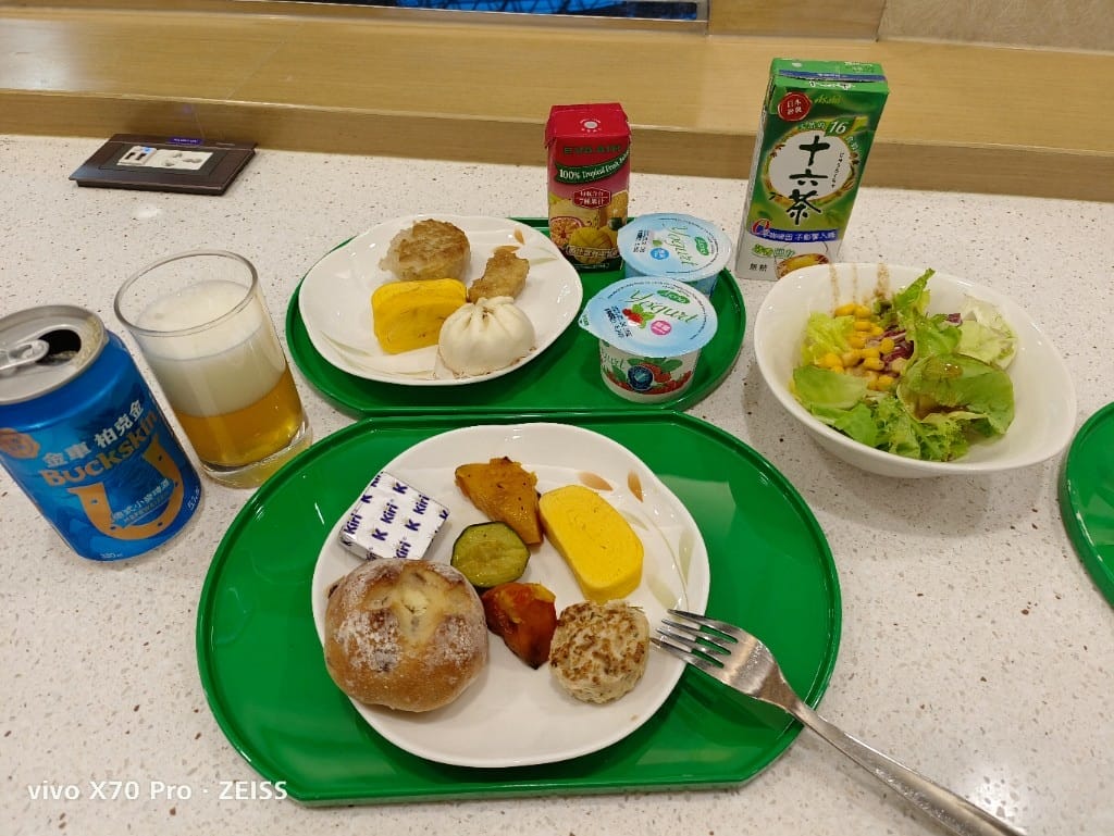 【桃園美食】桃園機場貴賓室VIP LOUNGE，長榮&東方宇逸