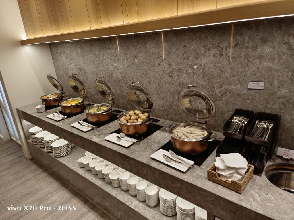 【桃園美食】桃園機場貴賓室VIP LOUNGE，長榮&東方宇逸