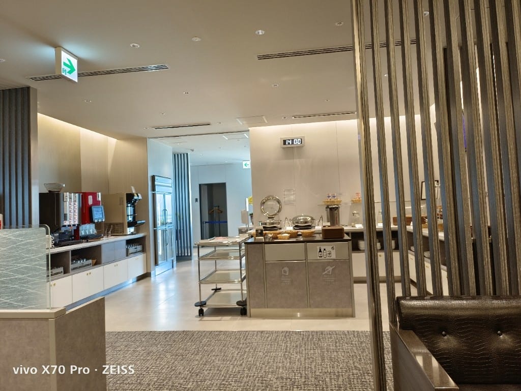 【沖繩吃到飽】那霸國際機場貴賓室，琉輪Lounge
