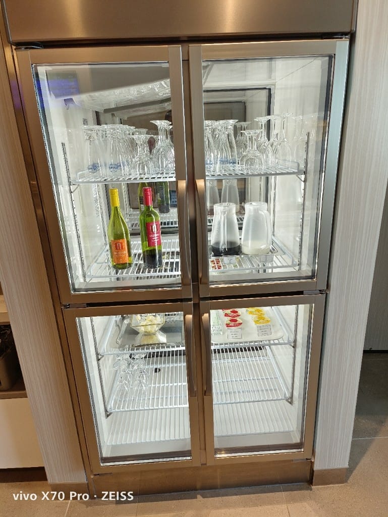【沖繩吃到飽】那霸國際機場貴賓室，琉輪Lounge
