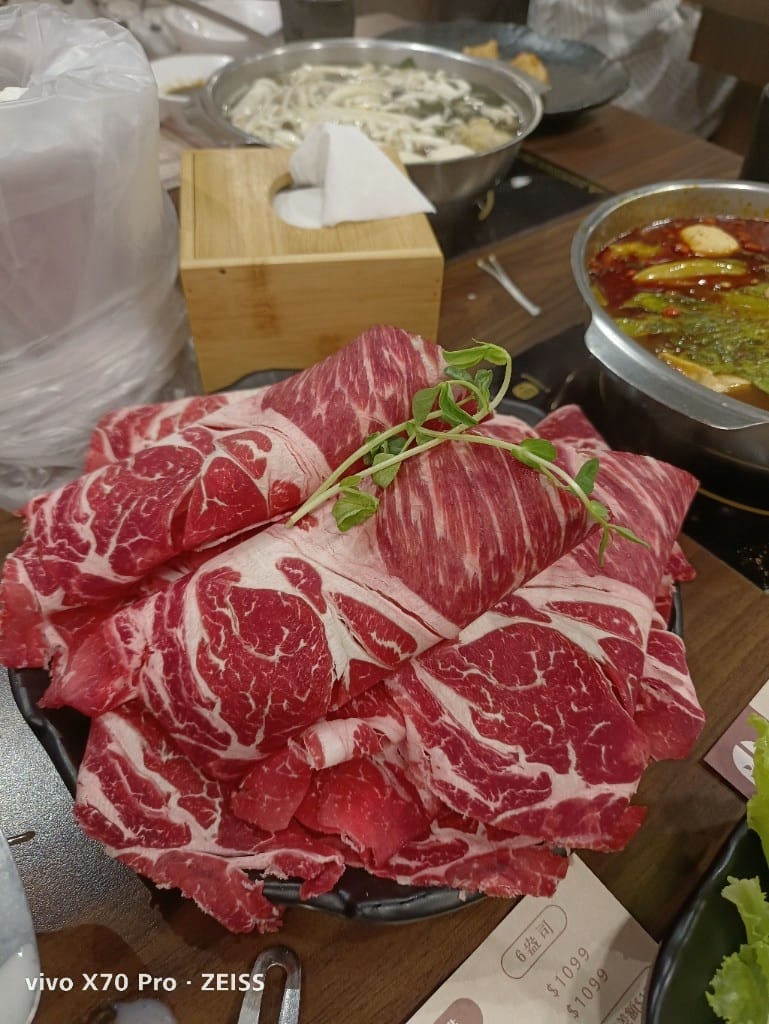 【新莊吃到飽】沐沐鍋物MUMU新莊中平店，八方悅二代店，自助吧吃到飽3訪