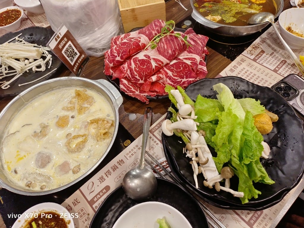 【新莊吃到飽】沐沐鍋物MUMU新莊中平店，八方悅二代店，自助吧吃到飽3訪