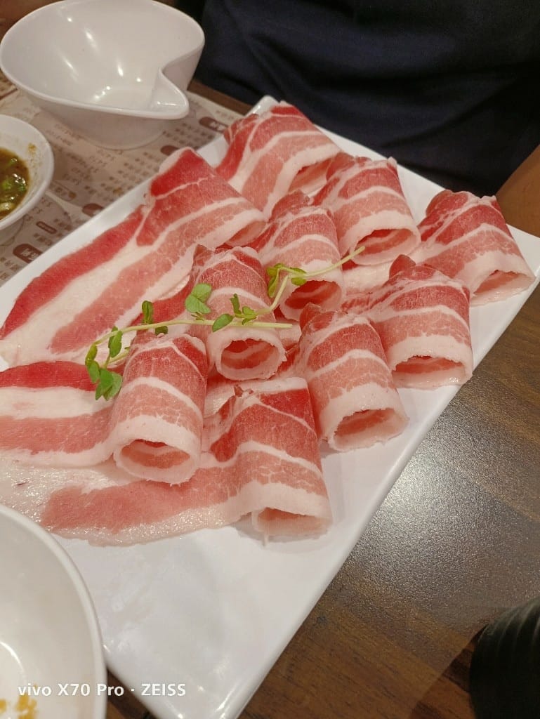 【新莊吃到飽】沐沐鍋物MUMU新莊中平店，八方悅二代店，自助吧吃到飽3訪