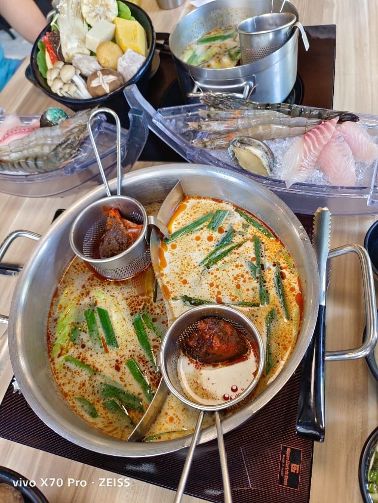 【新莊美食】大魔大滿足鍋物新莊店，號稱全台最強制霸級肉品火鍋店3訪
