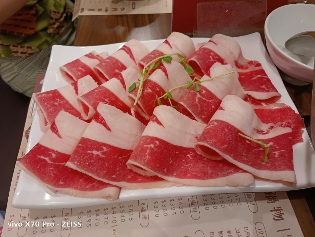 【新莊吃到飽】沐沐鍋物MUMU新莊中平店，八方悅二代店，自助吧吃到飽3訪
