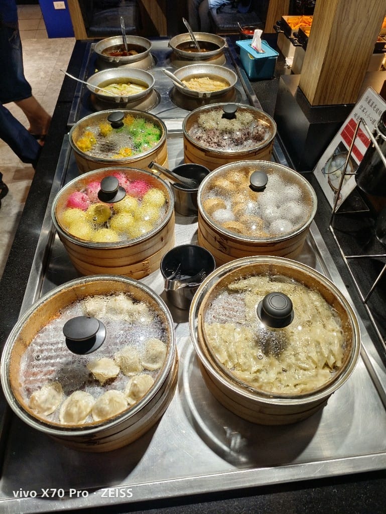 【中和吃到飽】我家牛排中和店5訪，水果超浮誇的自助吧吃到飽❤️