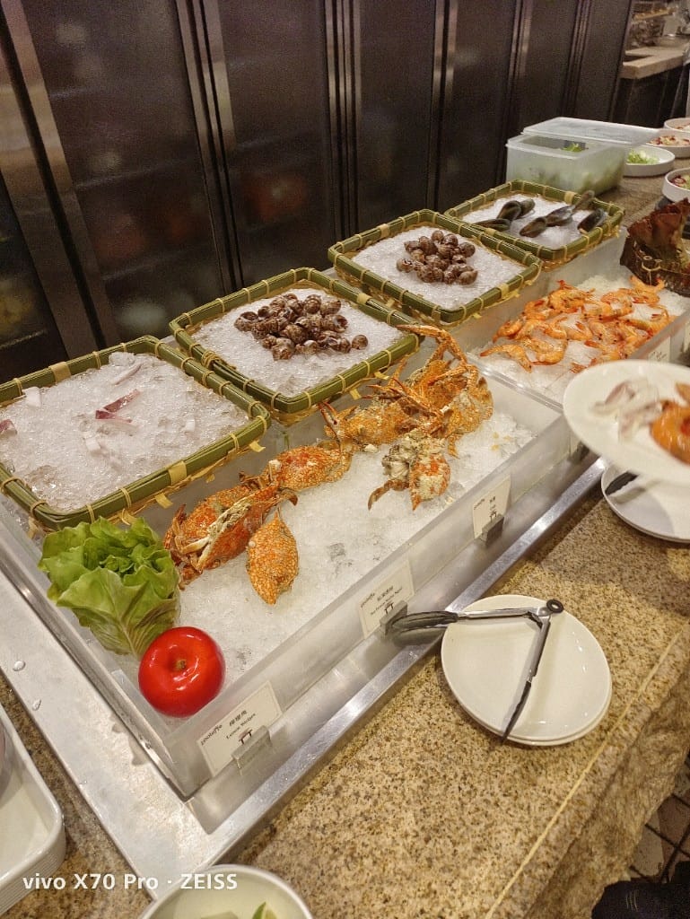 【台北吃到飽】美福彩匯午餐21訪，金卡會員買一送一