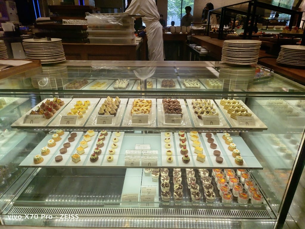【台北吃到飽】美福彩匯午餐21訪，金卡會員買一送一