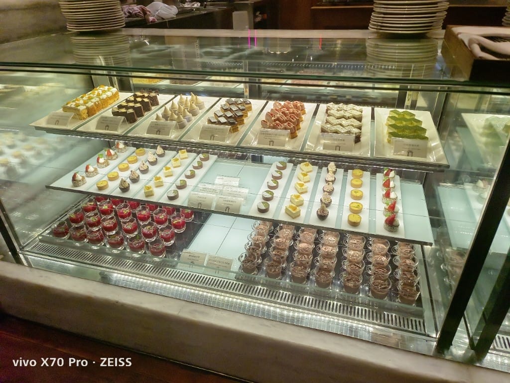 【台北吃到飽】美福彩匯午餐21訪，金卡會員買一送一