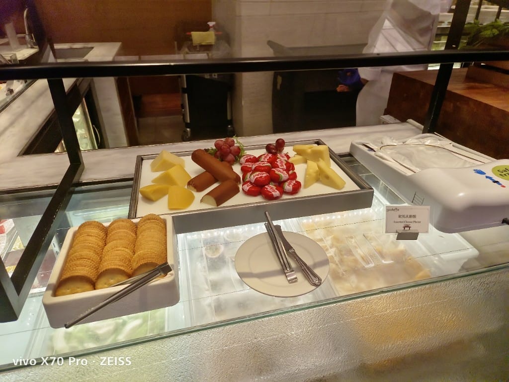 【台北吃到飽】美福彩匯午餐21訪，金卡會員買一送一