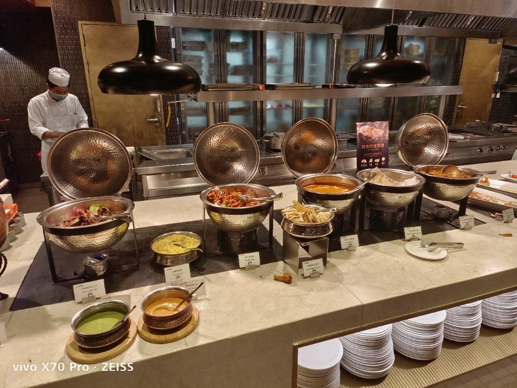 【台北吃到飽】美福彩匯午餐21訪，金卡會員買一送一