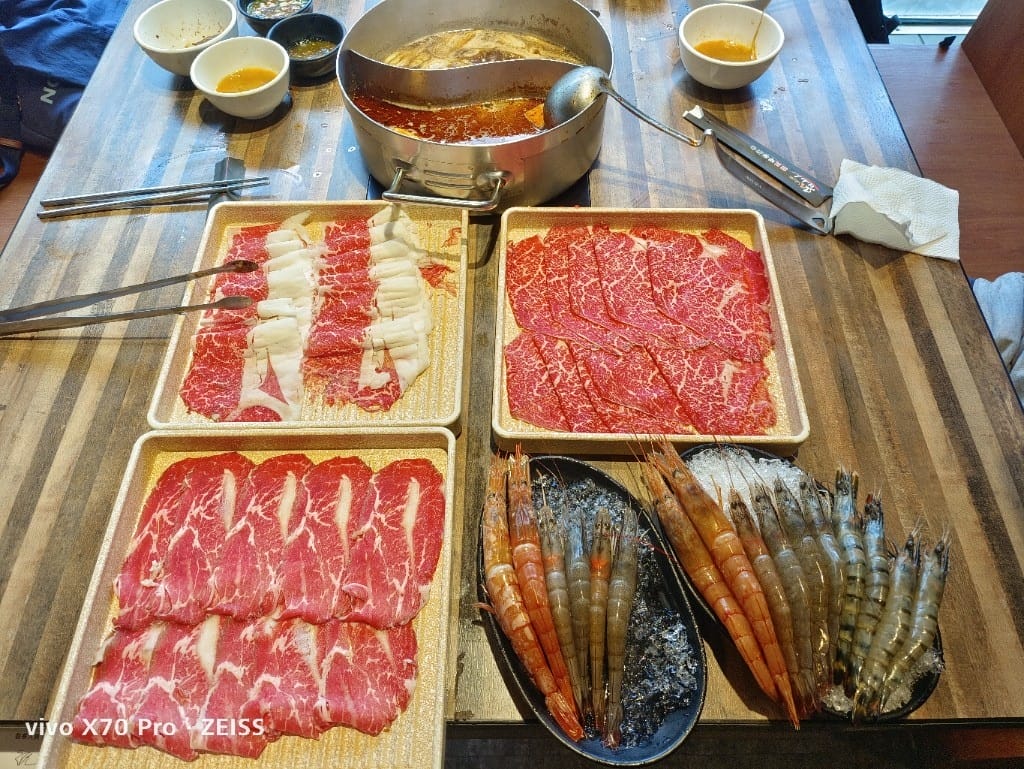【桃園吃到飽】魯山人和風壽喜鍋物桃園店，不到千元就有超肥美肉質和海鮮的鍋物吃到飽！