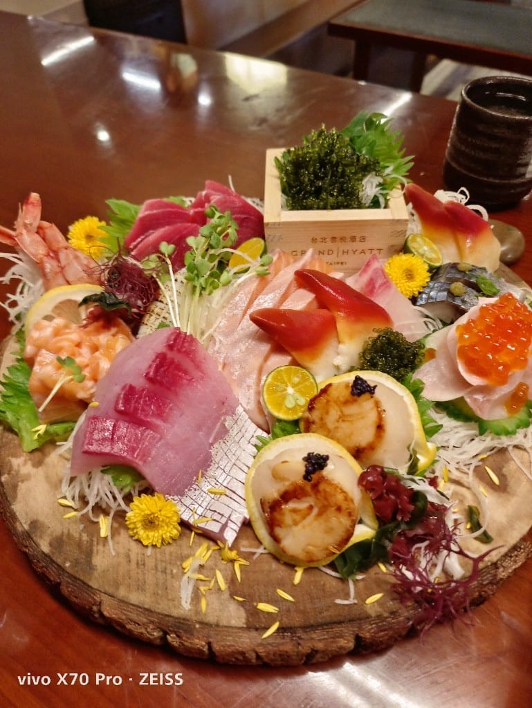 【台北吃到飽】 君悅酒店彩日本料理9訪，純日料吃到飽，國泰世界卡買一送一哦！