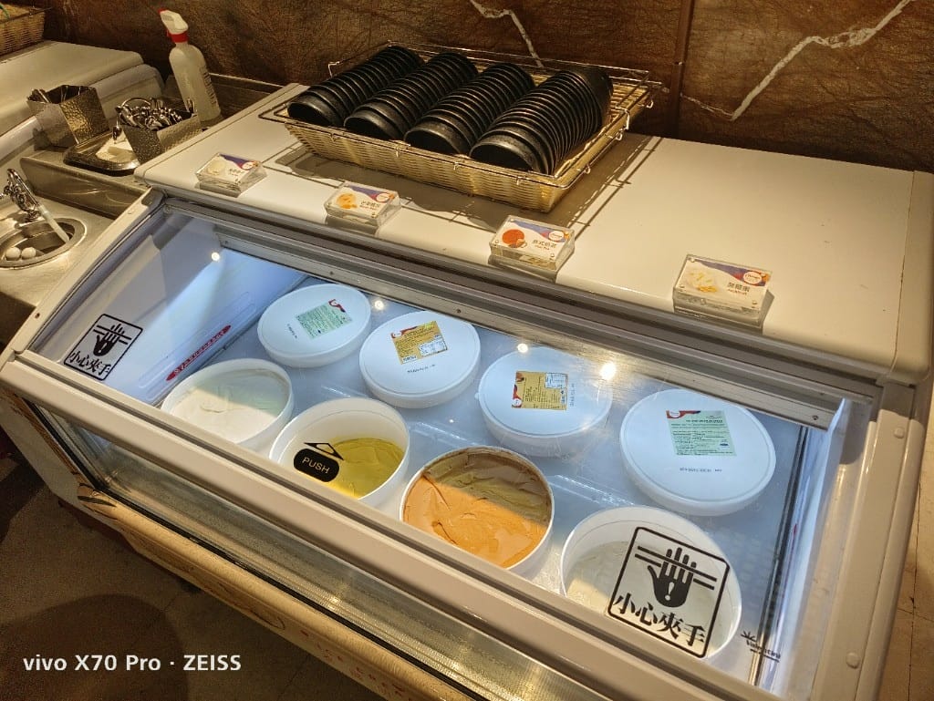 【台北吃到飽】喜來登12廚平日晚餐16訪，用買一送一來松葉蟹吃到飽！！！