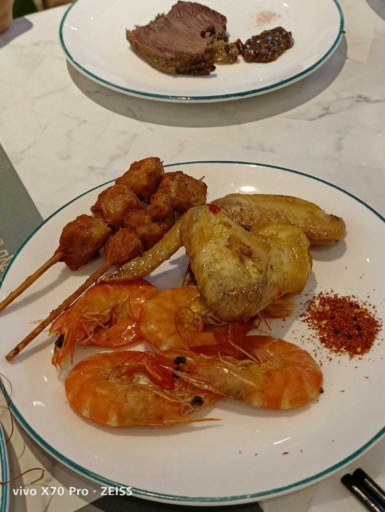 【新莊吃到飽】峇里斯南洋海鮮總匯6訪，慶週年買一送一囉