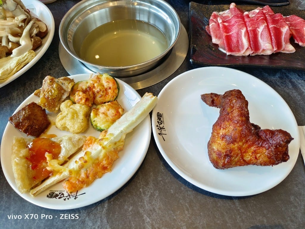 【新莊吃到飽】千葉火鍋中原尊爵館，重新開幕送生蠔，還可免費續會員哦！