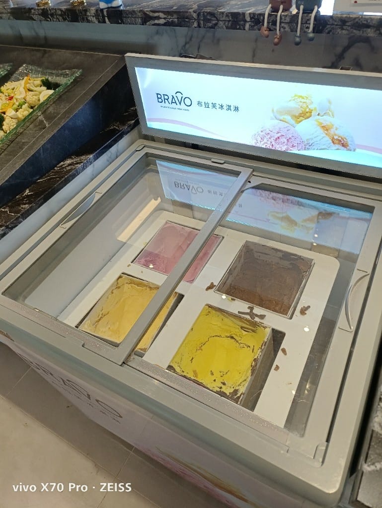 【新莊吃到飽】千葉火鍋中原尊爵館，重新開幕送生蠔，還可免費續會員哦！