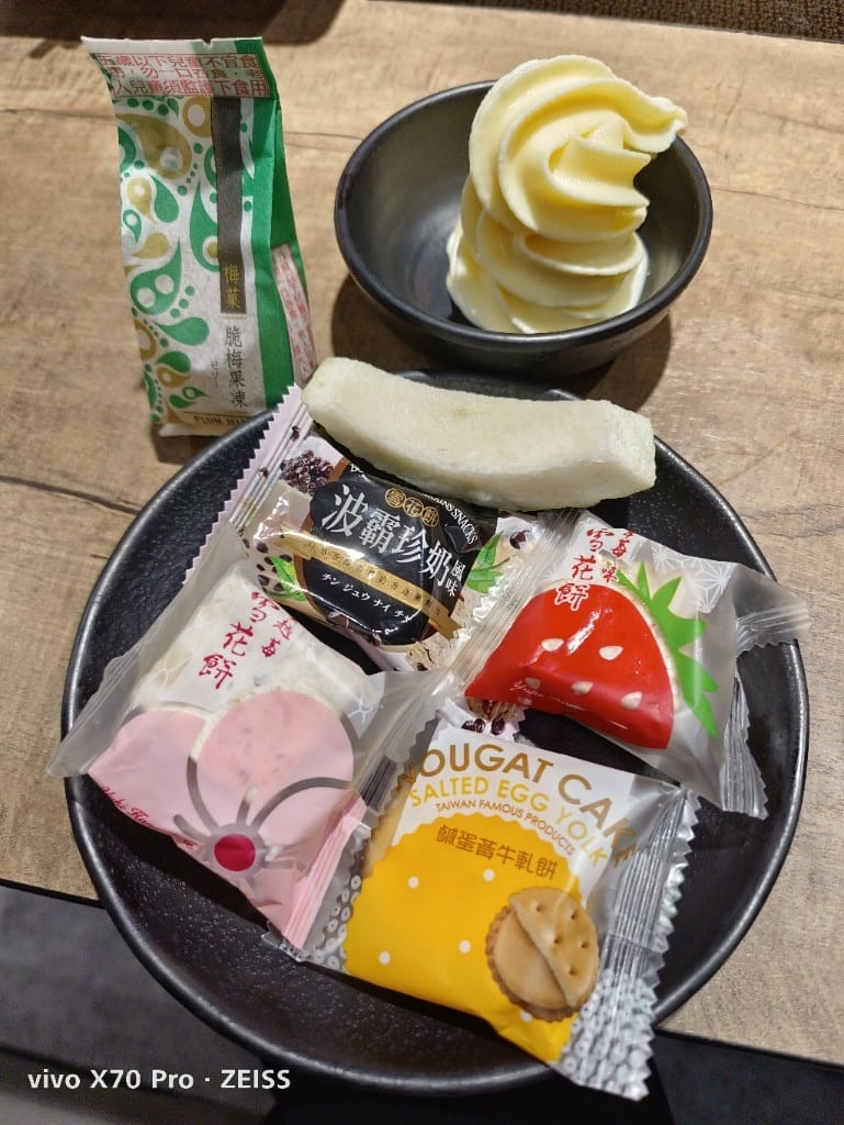 【桃園吃到飽】烏石水產麻辣鴛鴦火鍋家樂福經國店，小蒙牛集團旗下新型火鍋吃到飽！