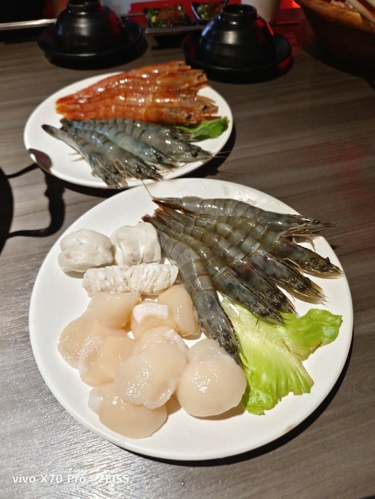 【桃園吃到飽】大漠紅頂級蒙古鍋桃園店，食材水準不輸單點店的火鍋吃到飽