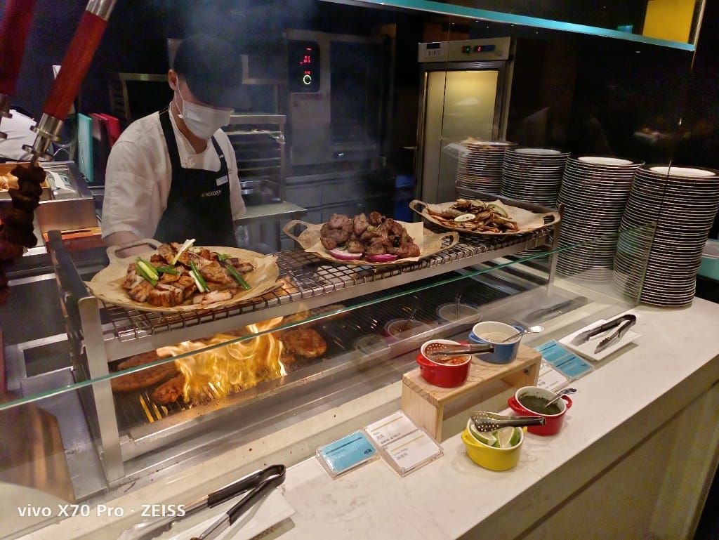 【台北吃到飽】探索廚房平日晚餐19訪，松葉蟹腳吃到飽❤️