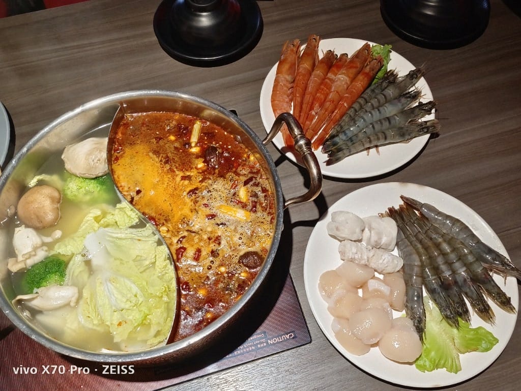 【桃園吃到飽】大漠紅頂級蒙古鍋桃園店，食材水準不輸單點店的火鍋吃到飽