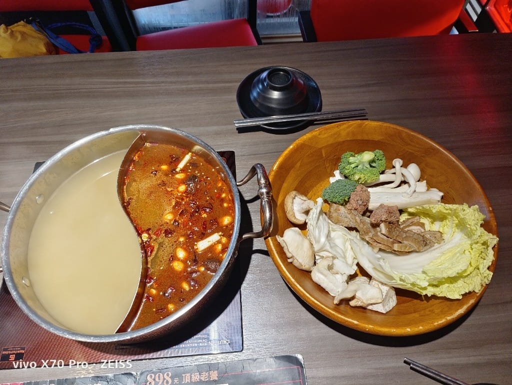 【桃園吃到飽】大漠紅頂級蒙古鍋桃園店，食材水準不輸單點店的火鍋吃到飽