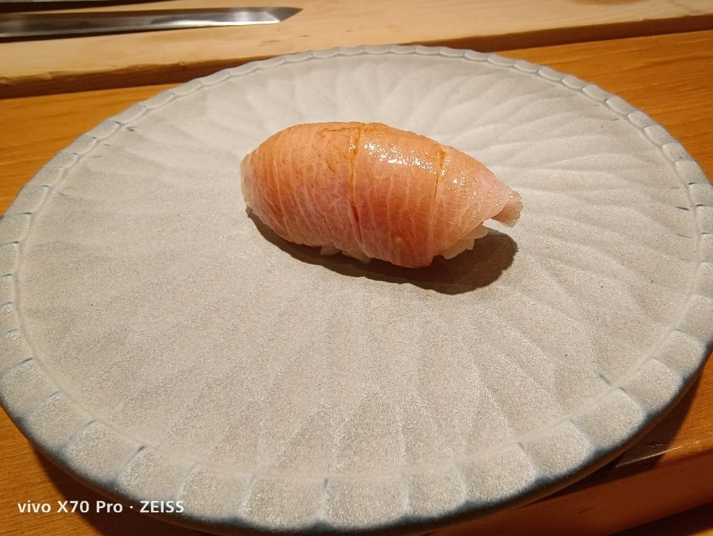 【新莊美食】初魚｜鮨 -宏匯廣場店，無菜單的江戶前壽司