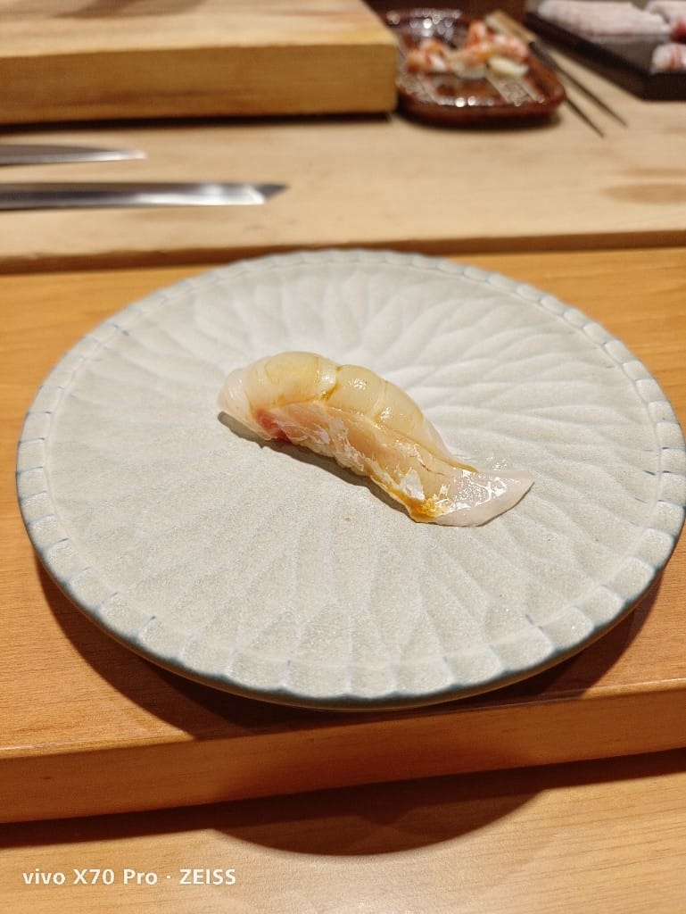 【新莊美食】初魚｜鮨 -宏匯廣場店，無菜單的江戶前壽司