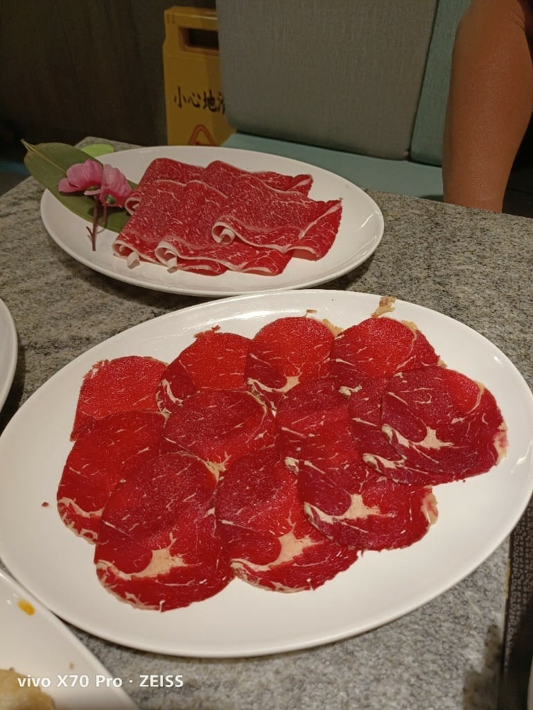 【中和吃到飽】22：02火鍋環球中和店，平日火鍋吃到飽只要$538！