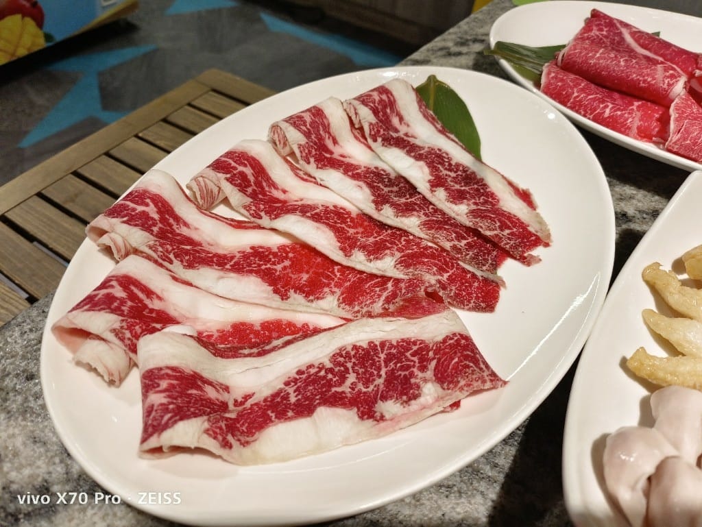 【中和吃到飽】22：02火鍋環球中和店，平日火鍋吃到飽只要$538！